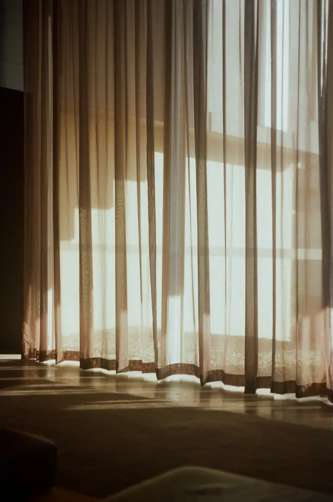 bedroom-sheer-curtains.webp